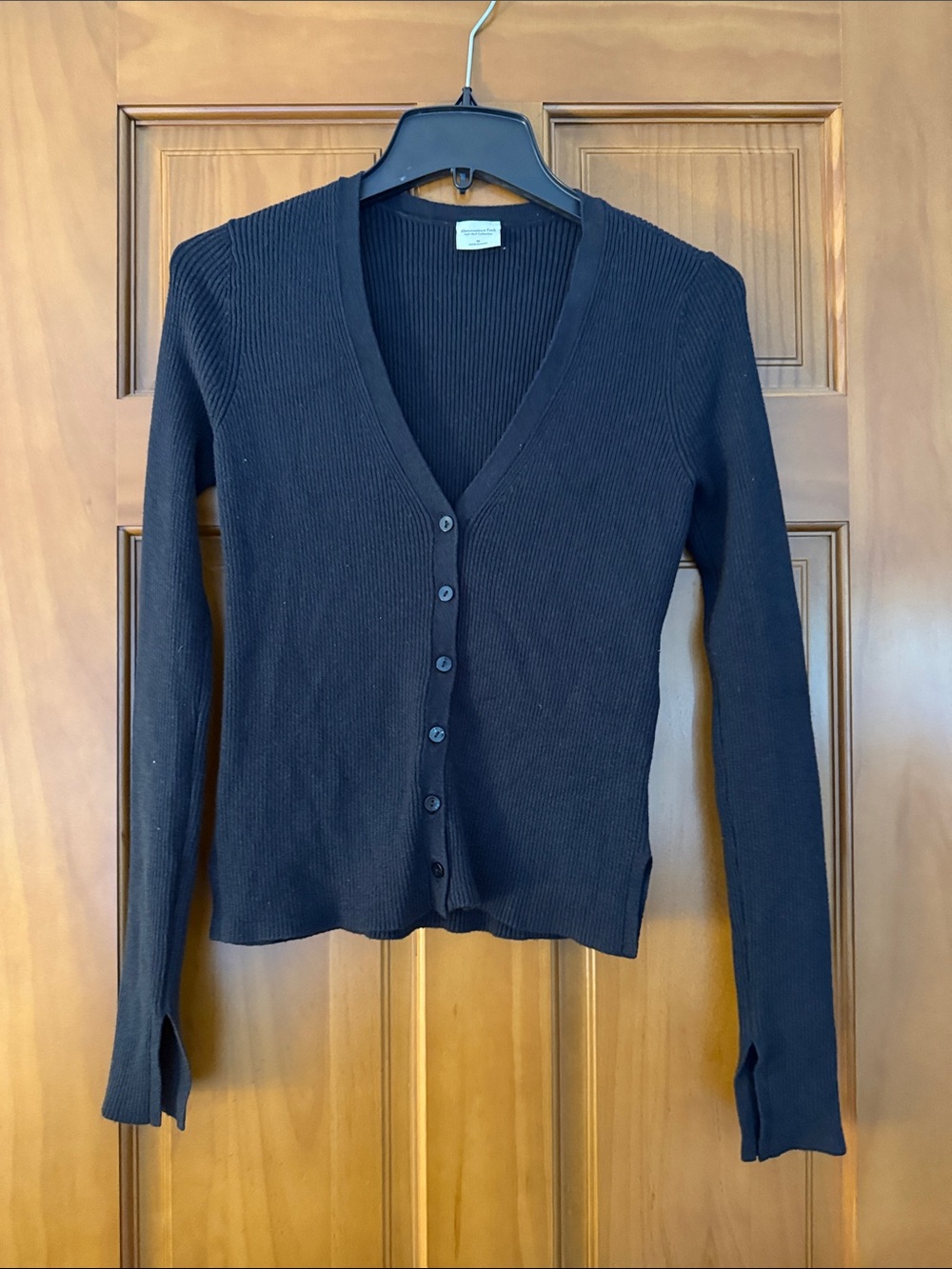 NWOT Abercrombie & Fitch Black LuxeLoft Slim Ribbed Cardigan - Size Medium